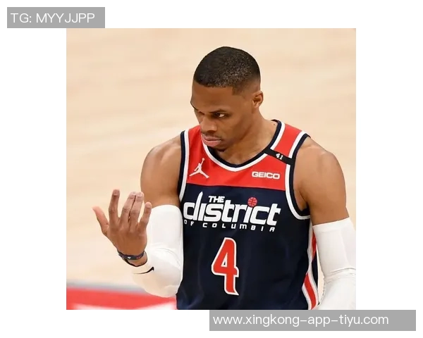 威少称赞魔术师为历史最佳球员之一并表示其善行是自己学习的榜样