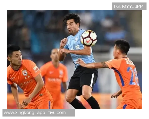 范德彪与裁判争抢球权引发争议赛后社交媒体怒斥裁判不公